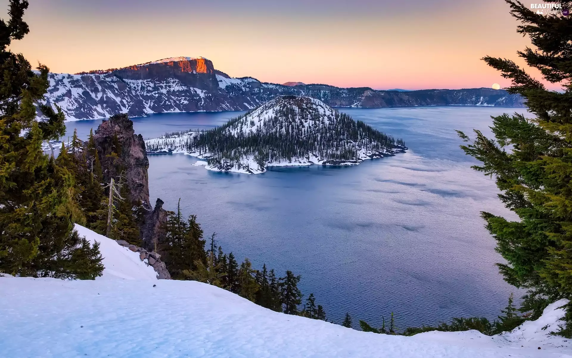Mountains, Crater Lake National Park, Crater Lake, Island of Wizard, State of Oregon, The United States, viewes, winter, trees